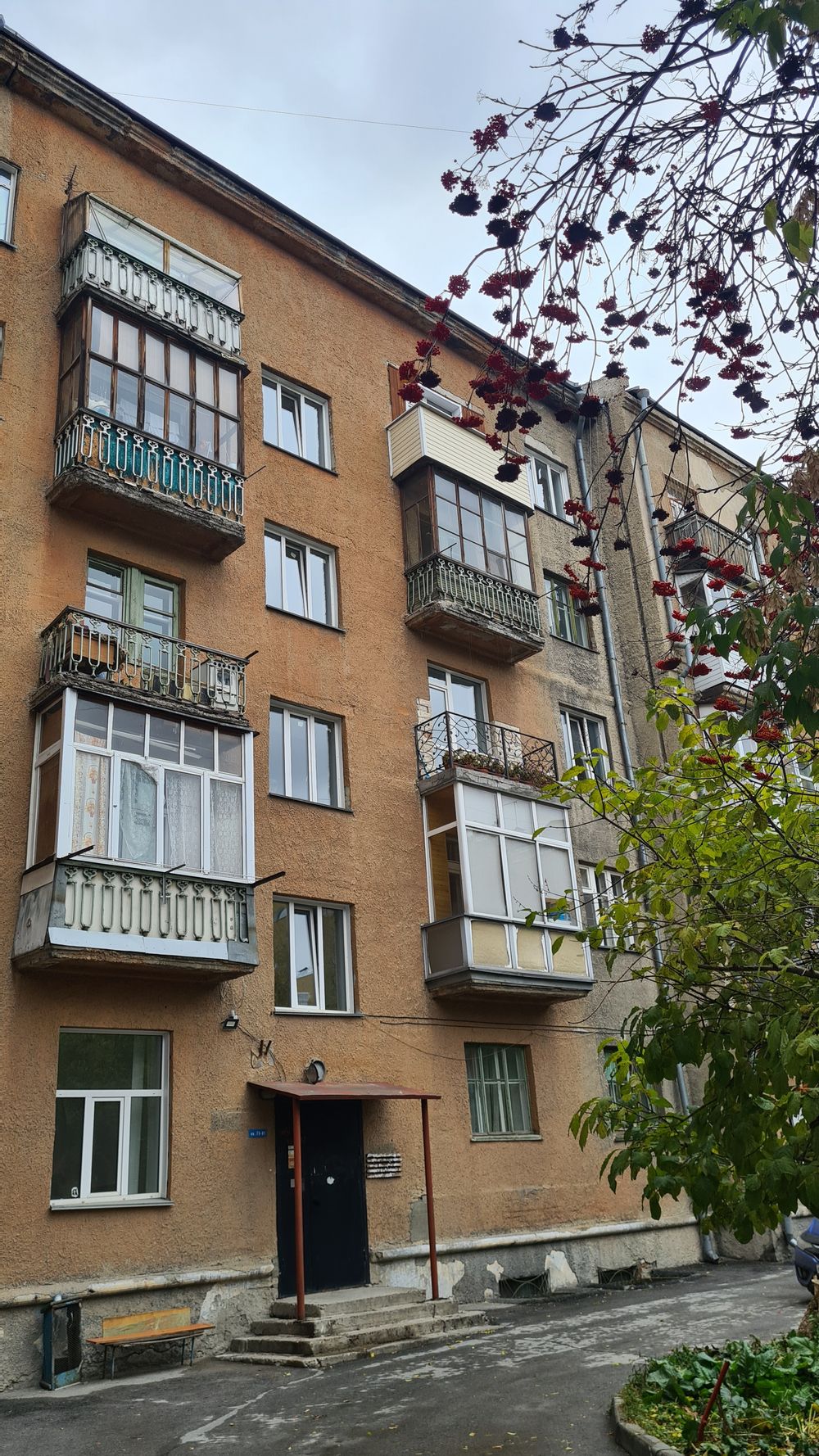 проспект Димитрова, 18, 3-комнатная квартира