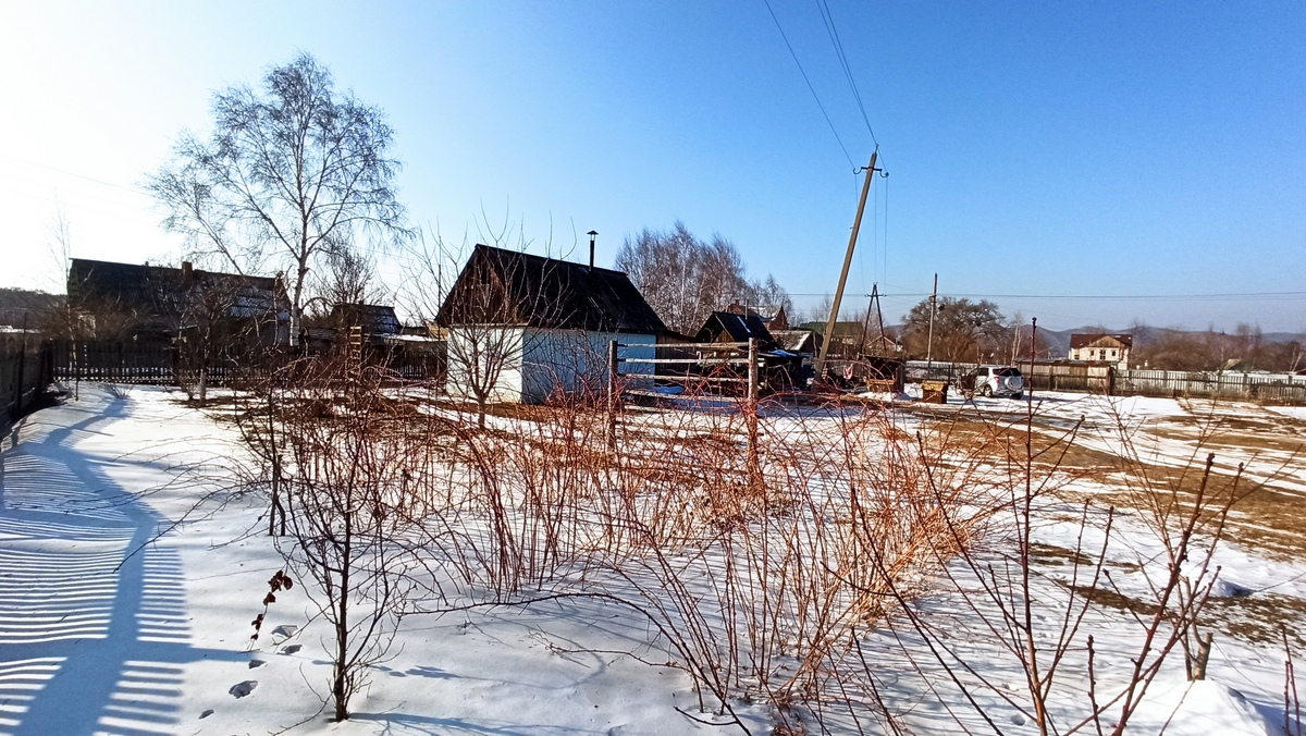 Дом с баней и прудом в Николаевке